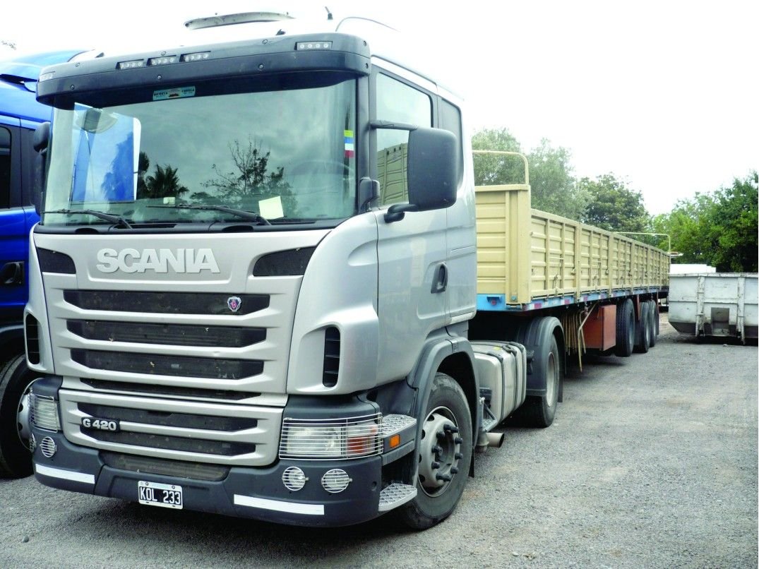 Scania con semirremolque